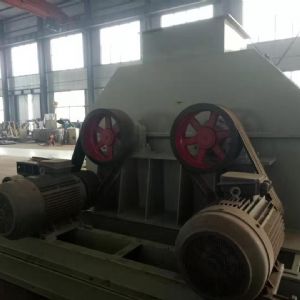 臥式粉碎機(jī)完工，準(zhǔn)備發(fā)貨